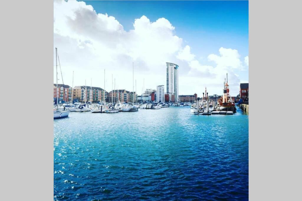 Modern And Spacious Swansea Centre Apartment エクステリア 写真